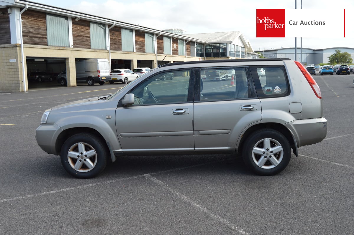 NISSAN X-TRAIL SVE image 6