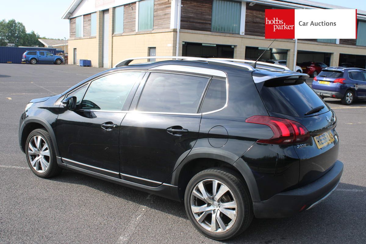 PEUGEOT 2008 ALLURE BLUE HDI image 5