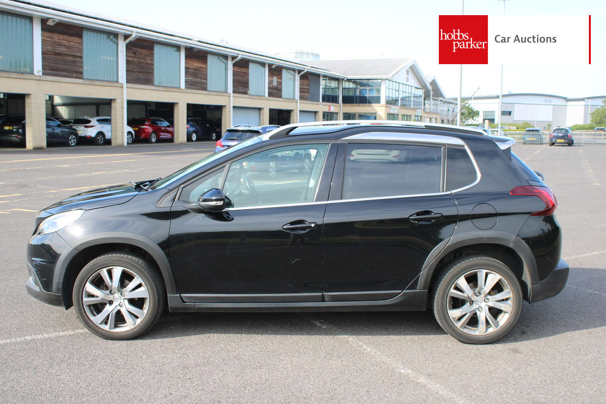 PEUGEOT 2008 ALLURE BLUE HDI image 6