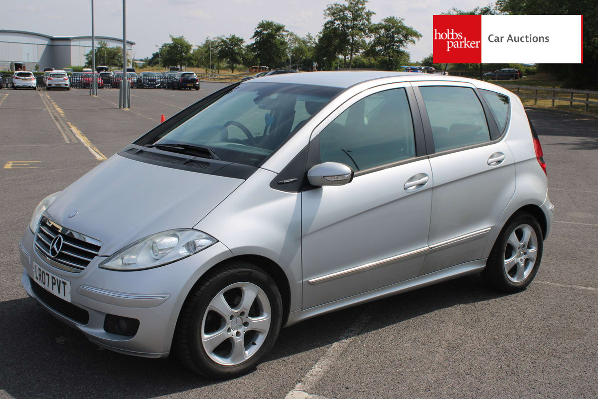 MERCEDES A150 AVANTGARDE SE CVT image 7
