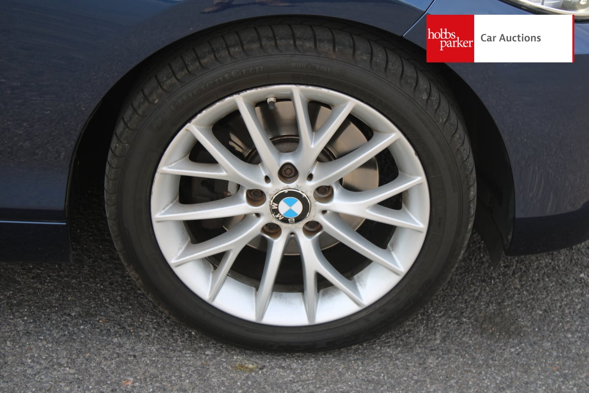 BMW 220I LUXURY image 9
