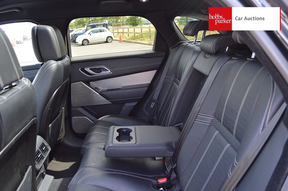 LAND ROVER RANGE ROVER VELAR R-DYN HSE P300  A image 10
