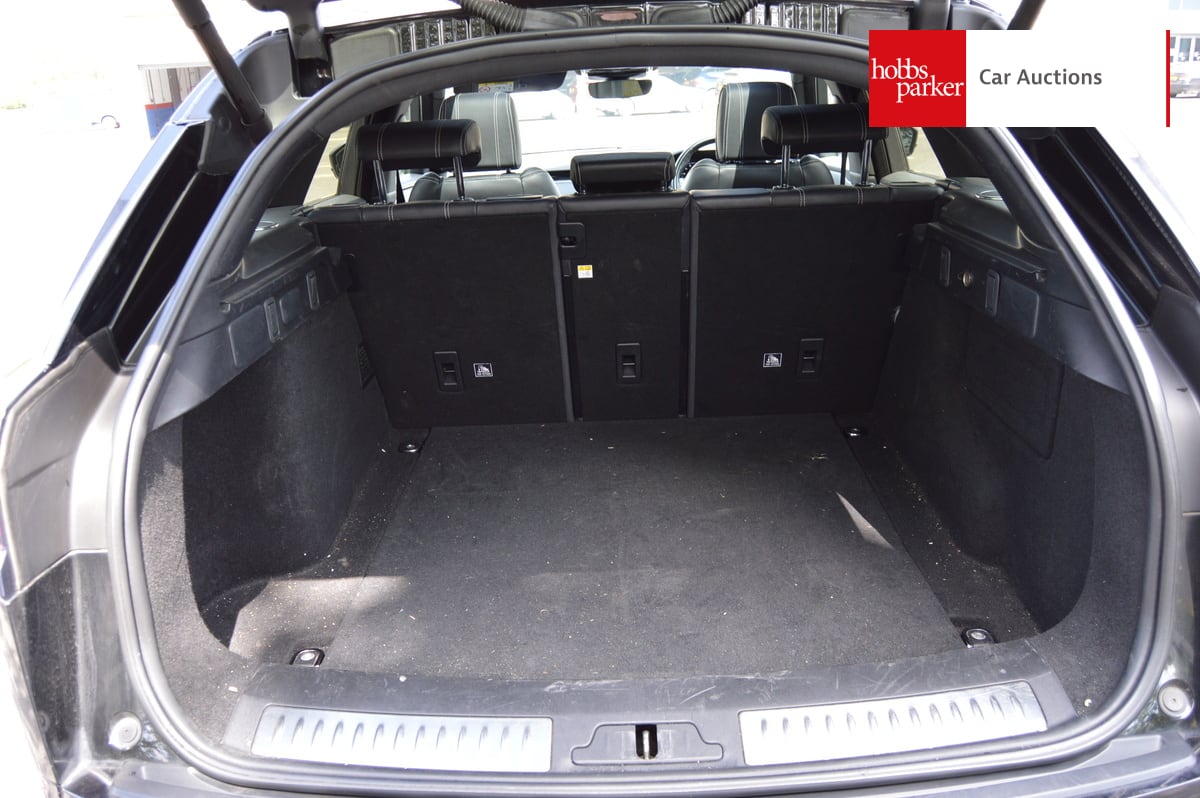 LAND ROVER RANGE ROVER VELAR R-DYN HSE P300  A image 11
