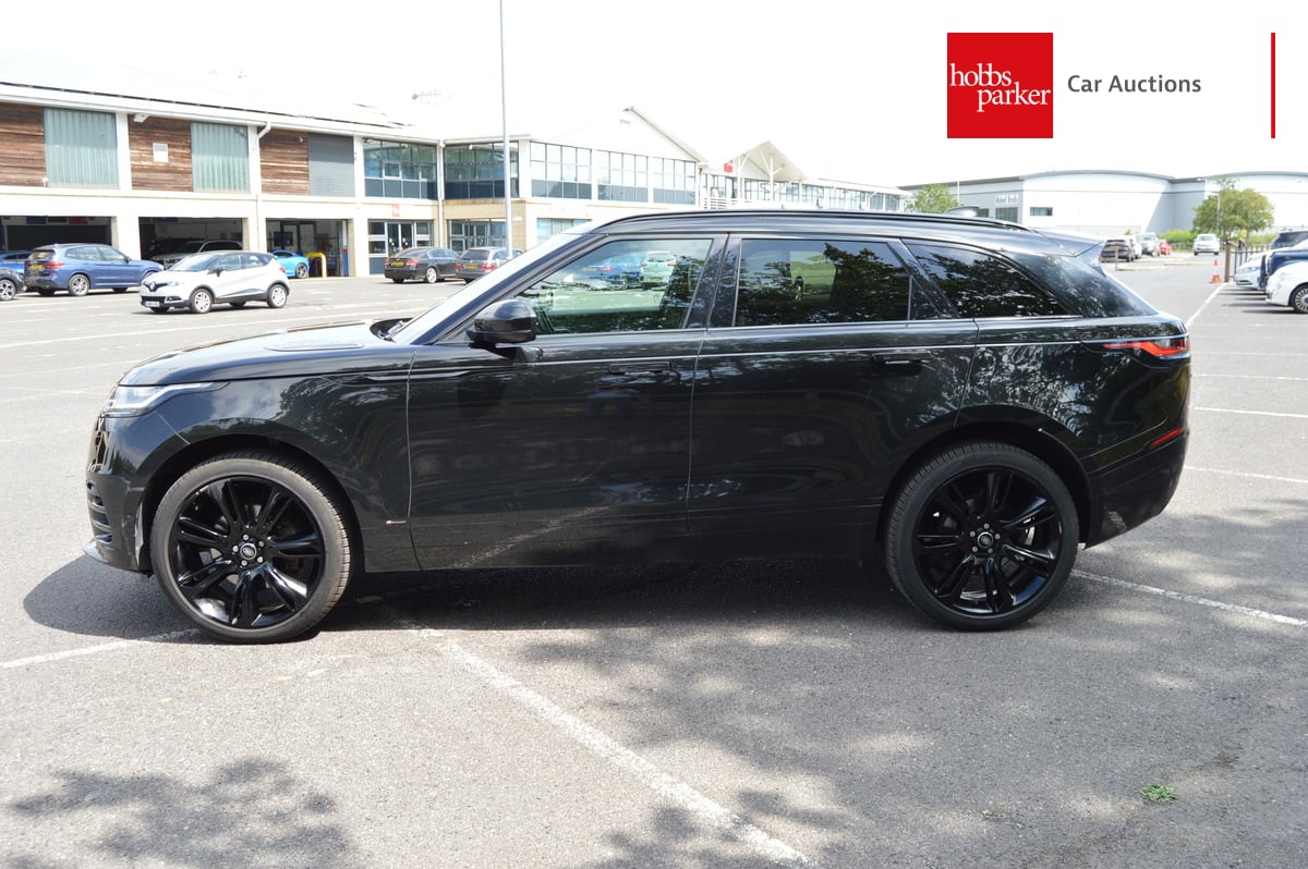 LAND ROVER RANGE ROVER VELAR R-DYN HSE P300  A image 6