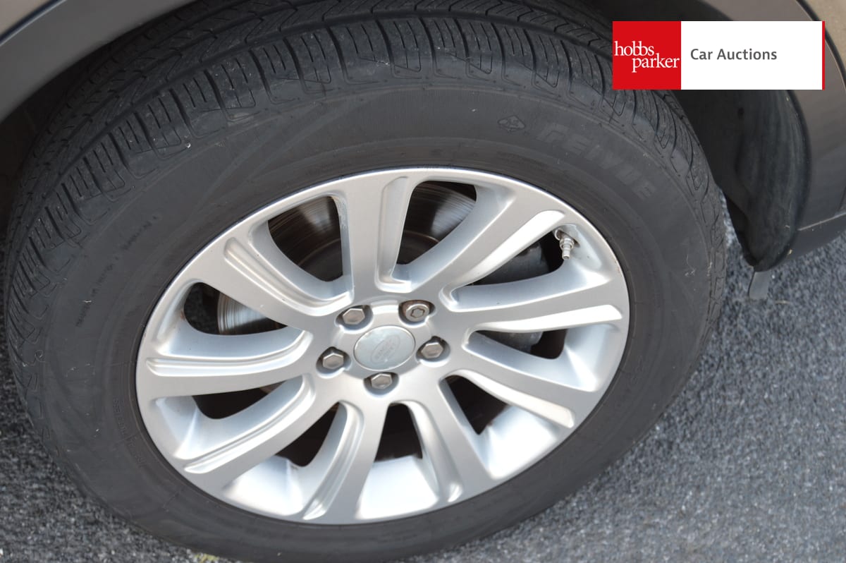 LAND ROVER DISCOVERY SPORT SE TECH T image 12