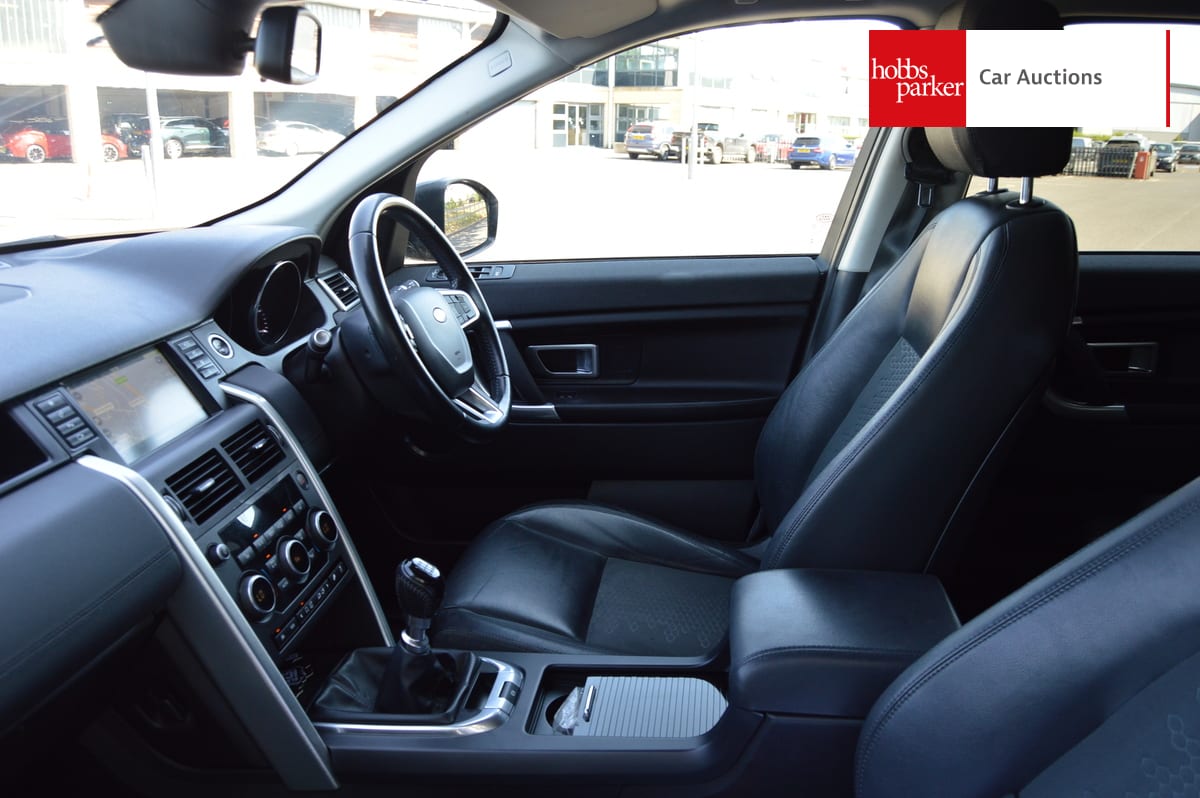 LAND ROVER DISCOVERY SPORT SE TECH T image 13