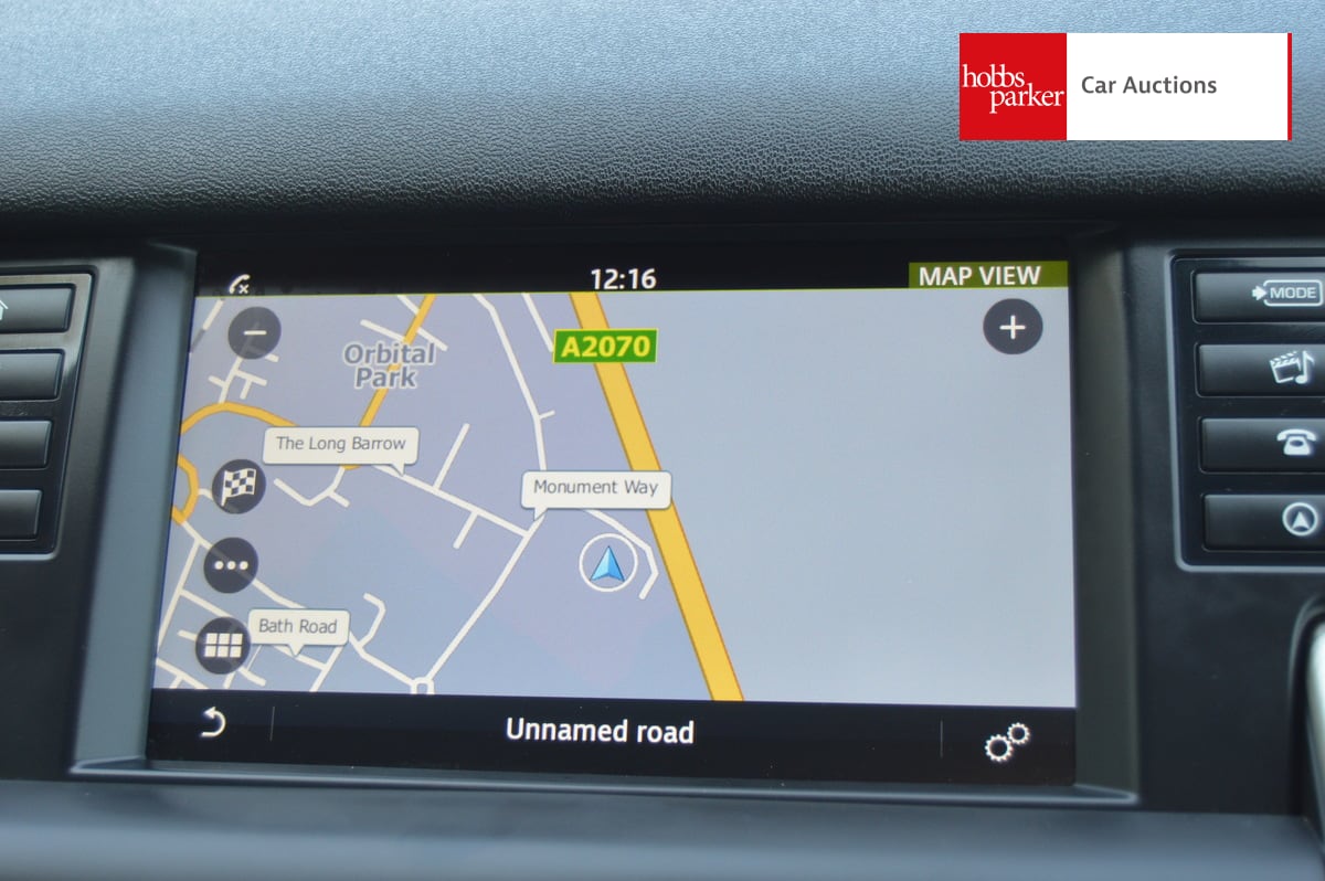 LAND ROVER DISCOVERY SPORT SE TECH T image 18