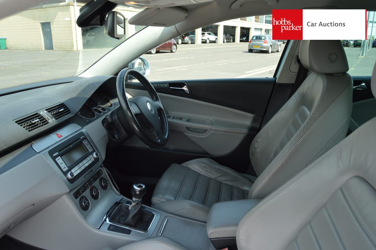 VOLKSWAGEN PASSAT SPORT FSI T image 13