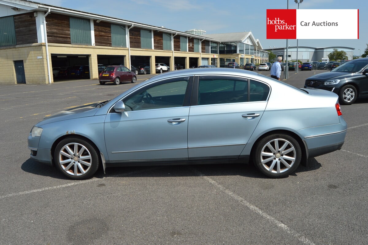 VOLKSWAGEN PASSAT SPORT FSI T image 6