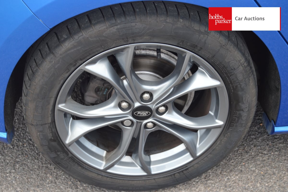 FORD FOCUS ST-LINE image 11