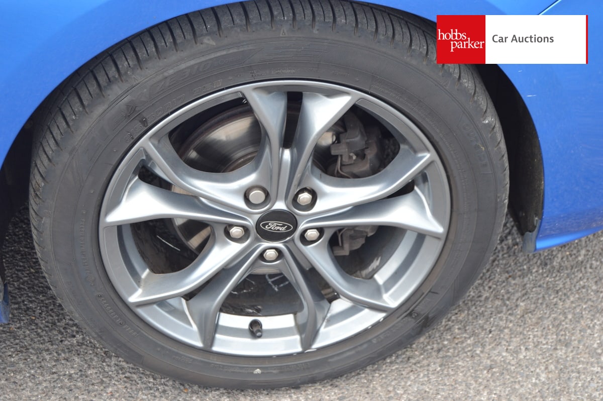 FORD FOCUS ST-LINE image 12