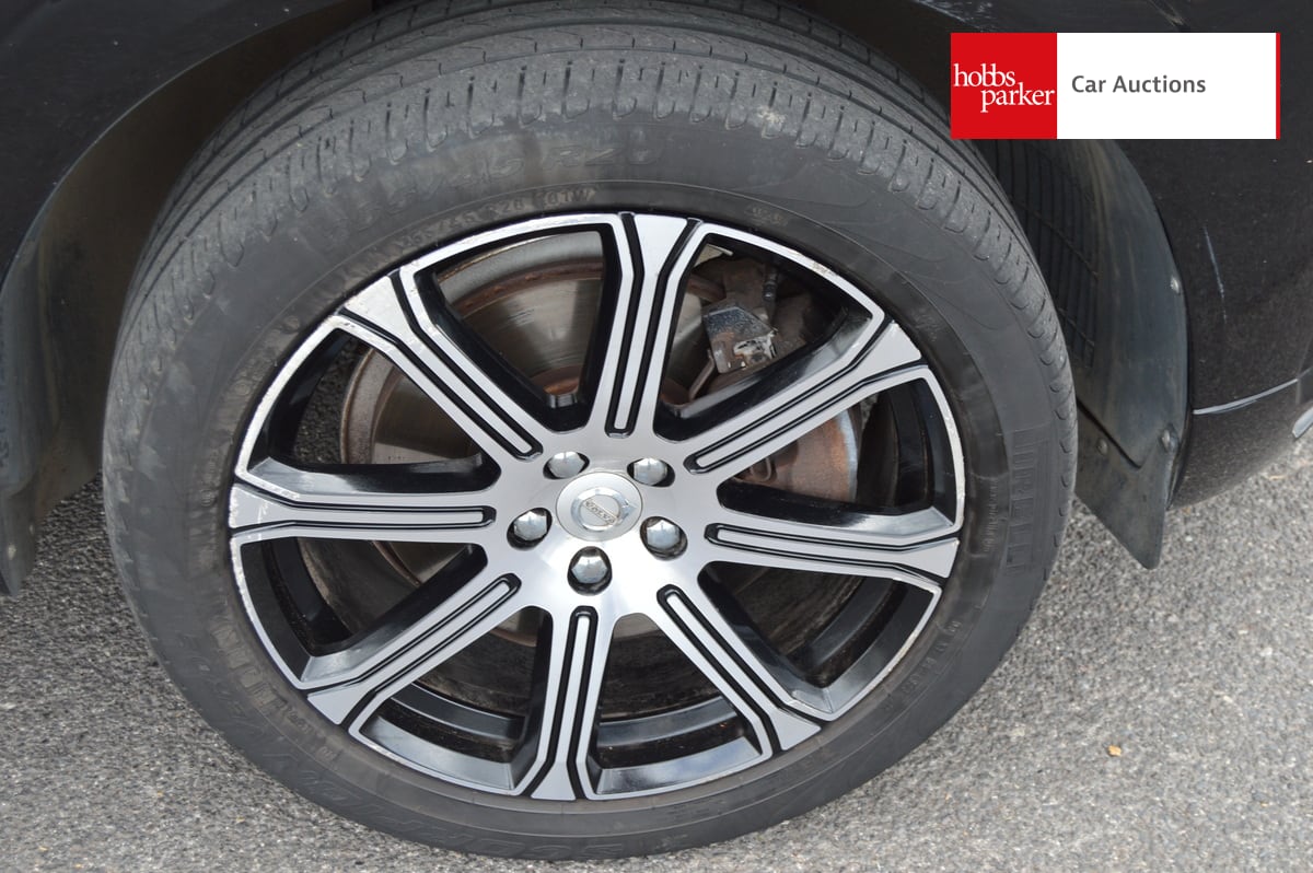 VOLVO XC60 INSCRPT PRO T8 PHEV image 12