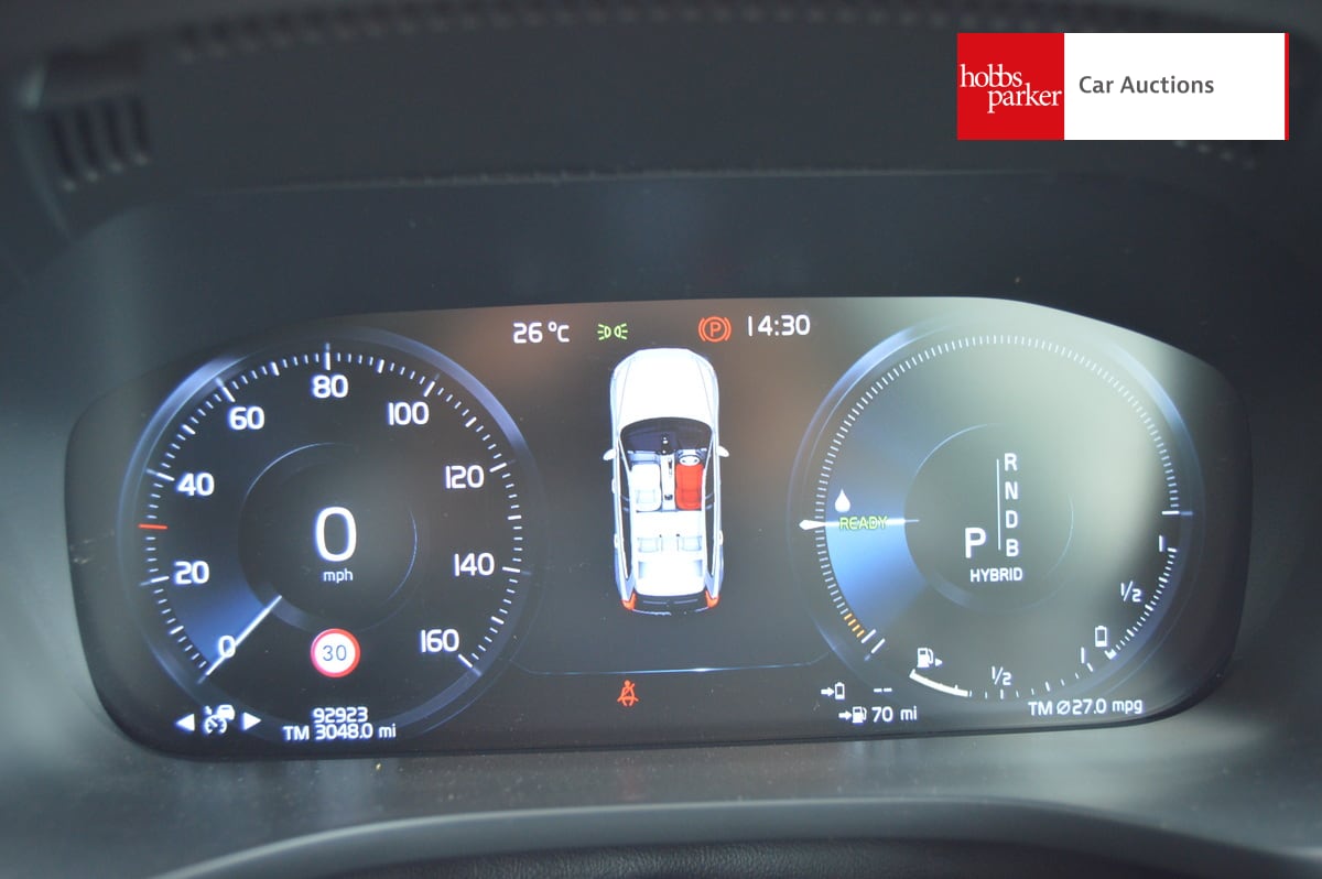 VOLVO XC60 INSCRPT PRO T8 PHEV image 17