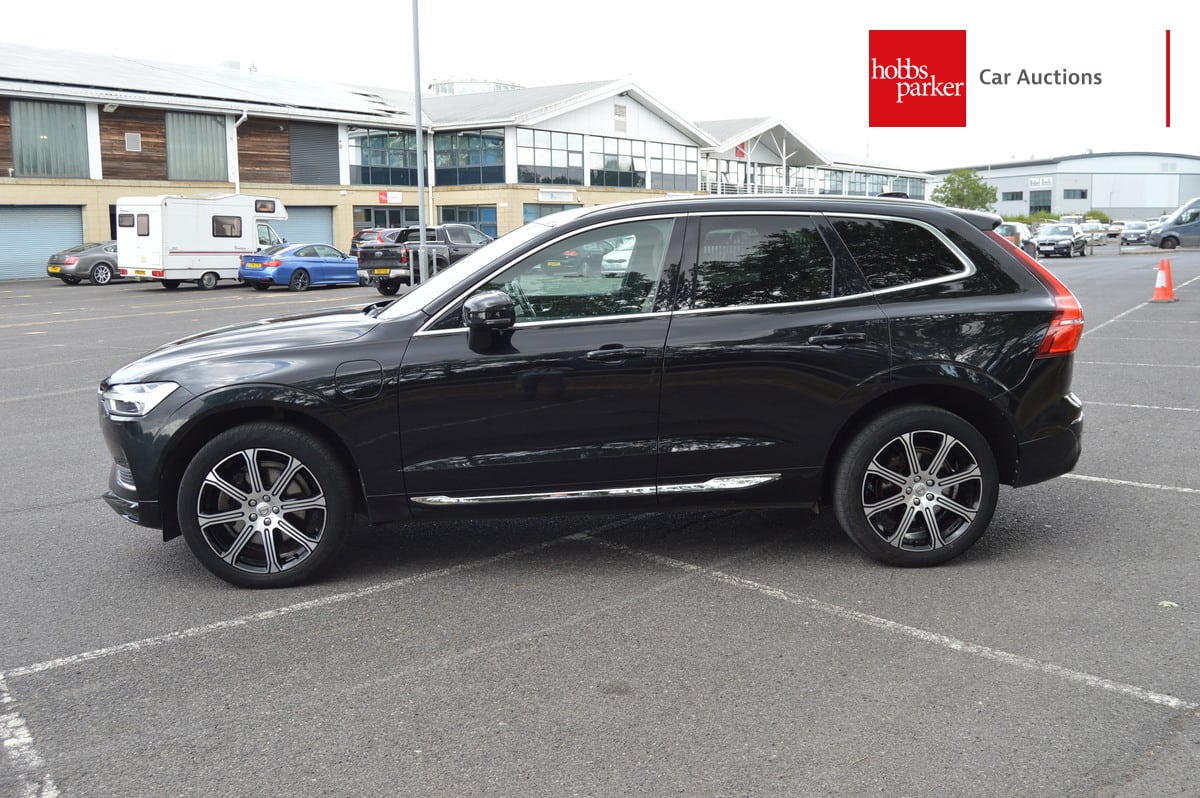 VOLVO XC60 INSCRPT PRO T8 PHEV image 6