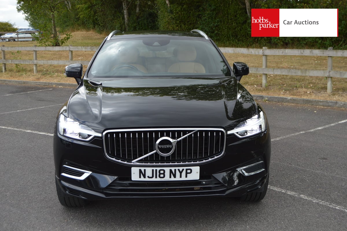 VOLVO XC60 INSCRPT PRO T8 PHEV image 8