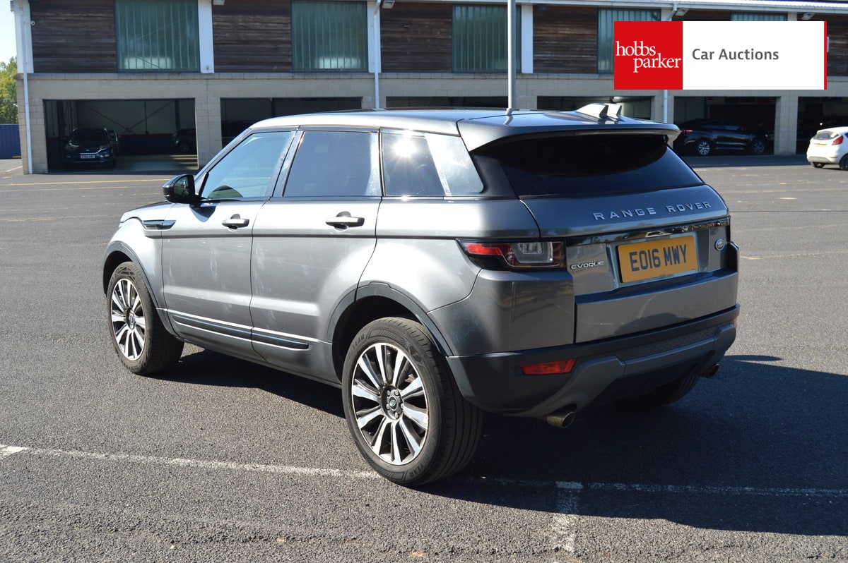 LAND ROVER R ROVER EVOQUE SE TECH TD image 5