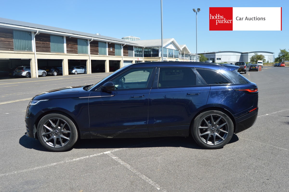 LAND ROVER RANGE ROVER VELAR R-DYN H image 6