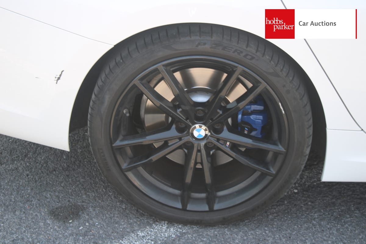 BMW 320I M SPORT AUTO image 10