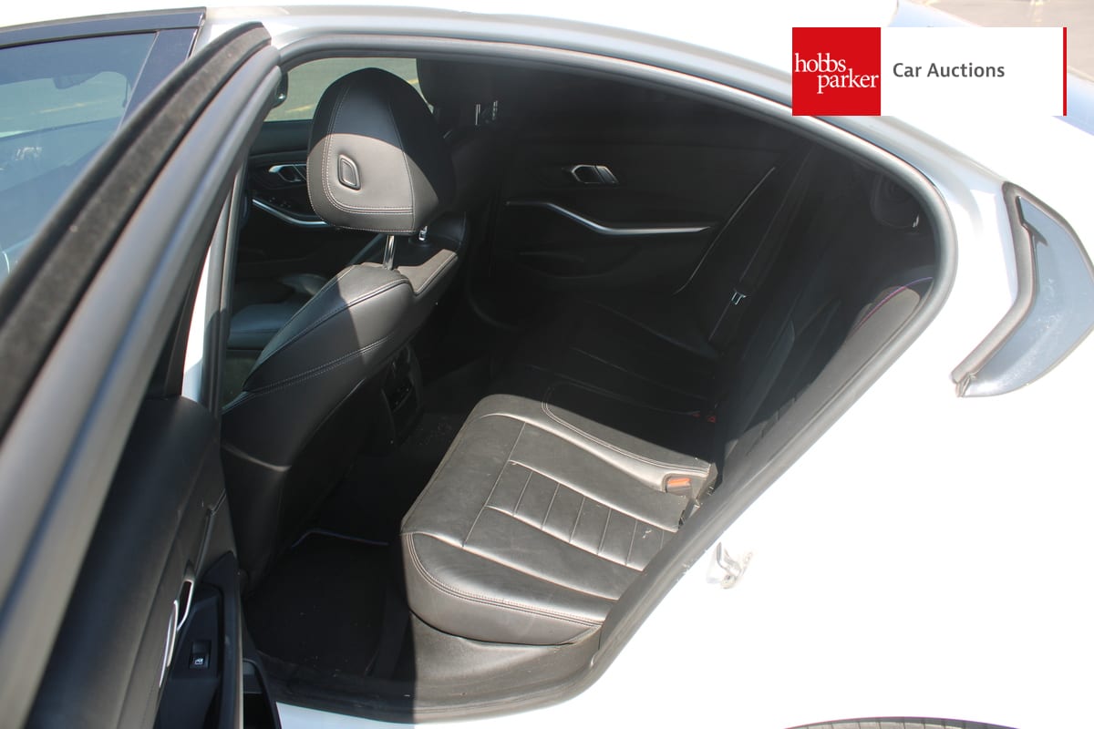 BMW 320I M SPORT AUTO image 14