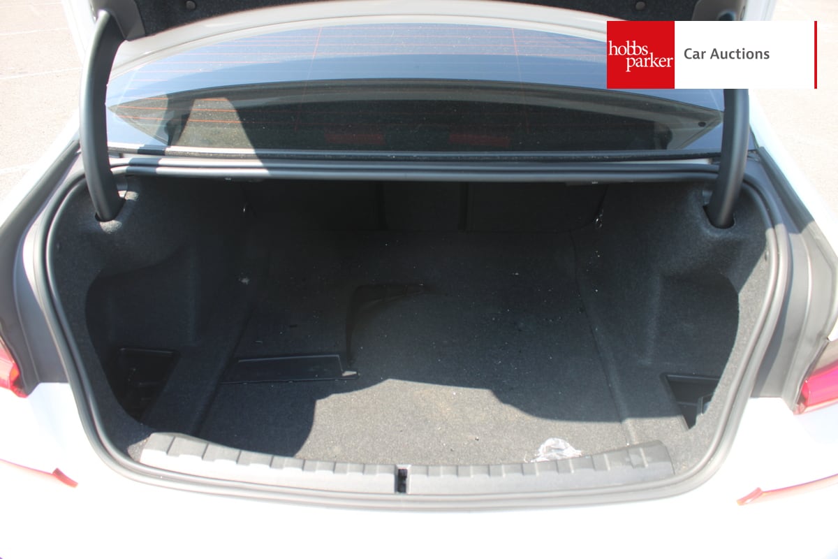 BMW 320I M SPORT AUTO image 15