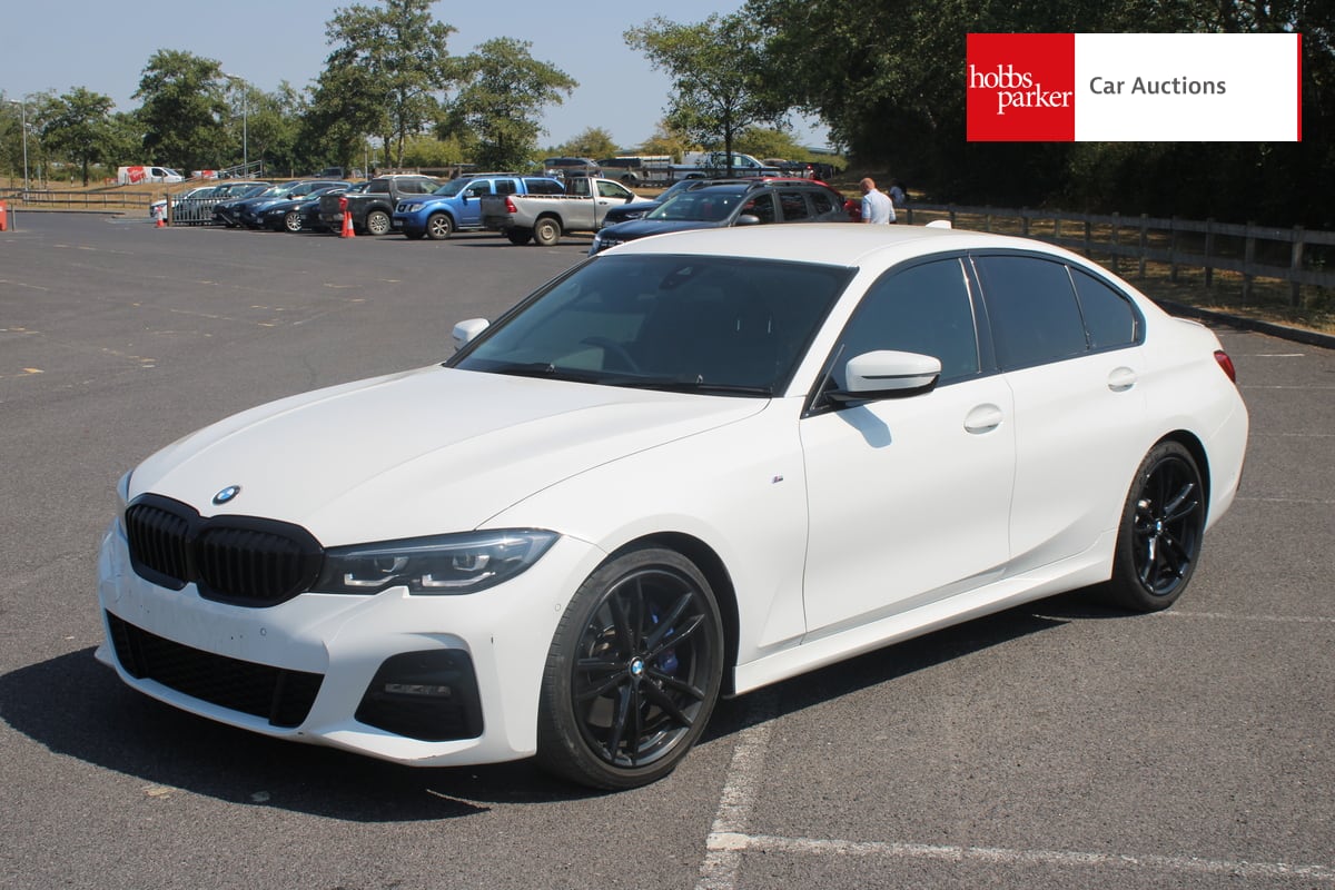 BMW 320I M SPORT AUTO image 7
