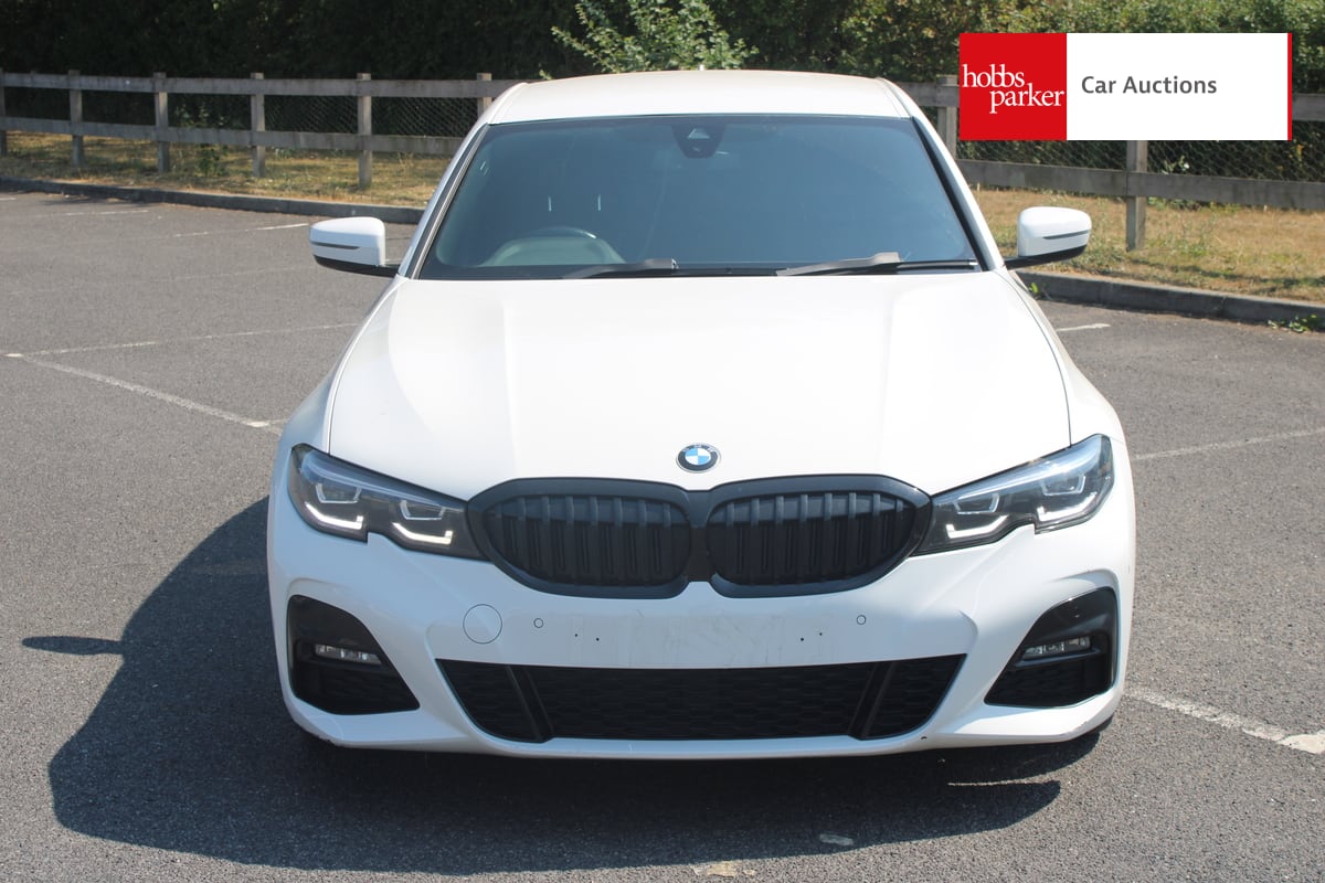 BMW 320I M SPORT AUTO image 8