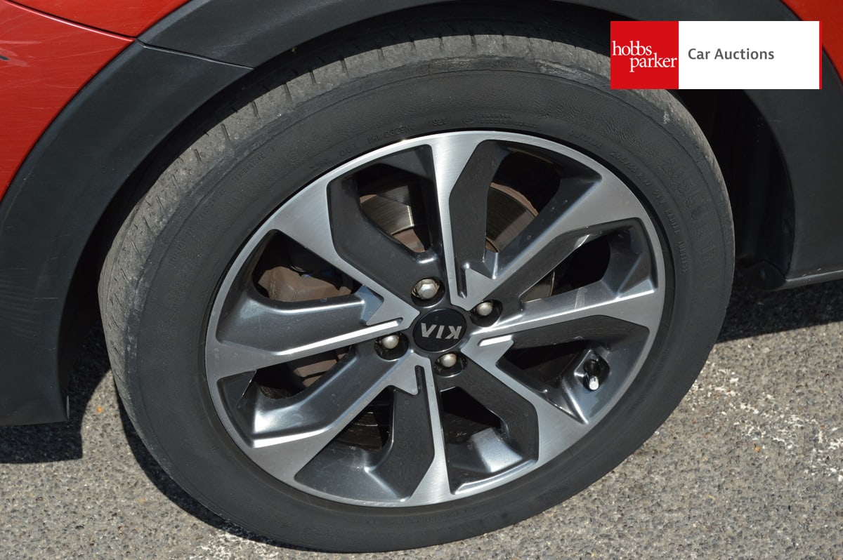 KIA STONIC CONNECT MHEV image 8