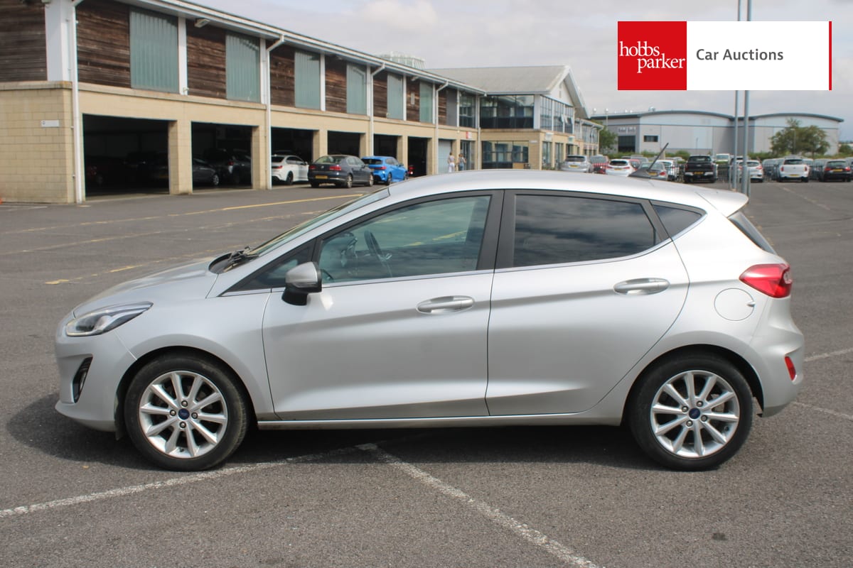 FORD FIESTA TITANIUM TURBO MHEV image 6