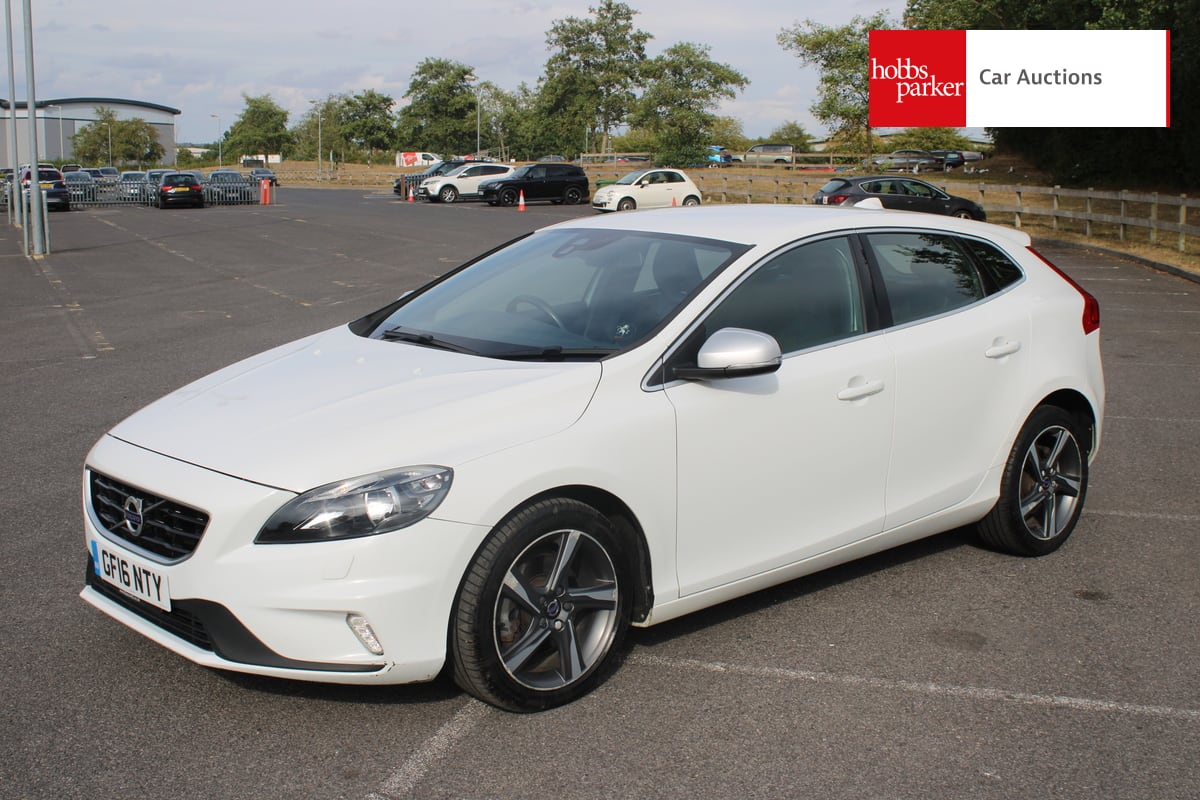 VOLVO V40 R-DESIGN T2 image 7