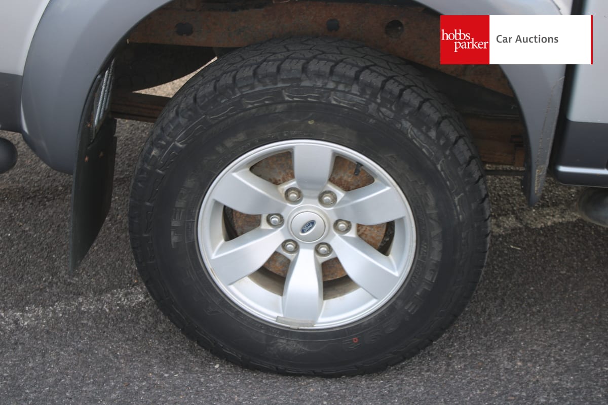 FORD RANGER XLT D/C 4WD image 10