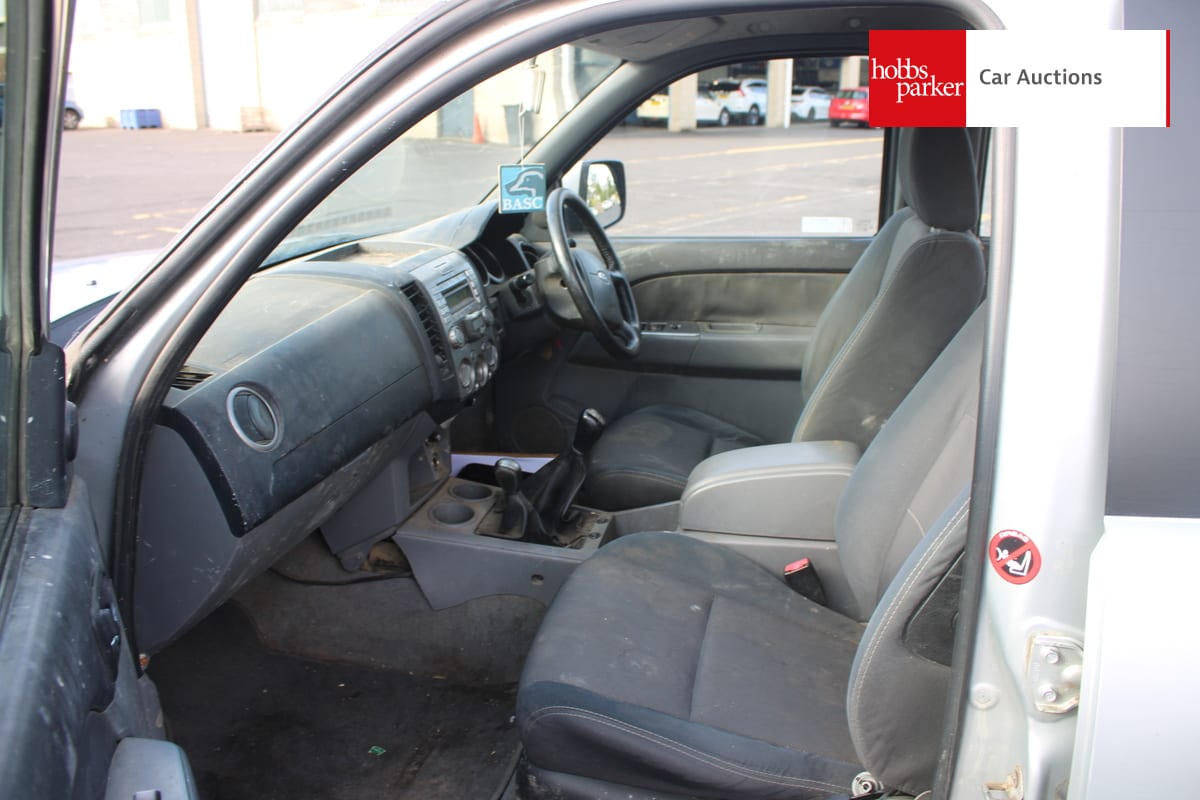FORD RANGER XLT D/C 4WD image 13