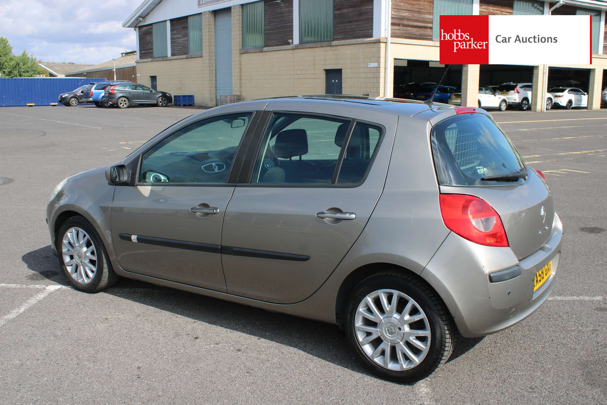 RENAULT CLIO DYNAMIQUE TURBO 100 image 5