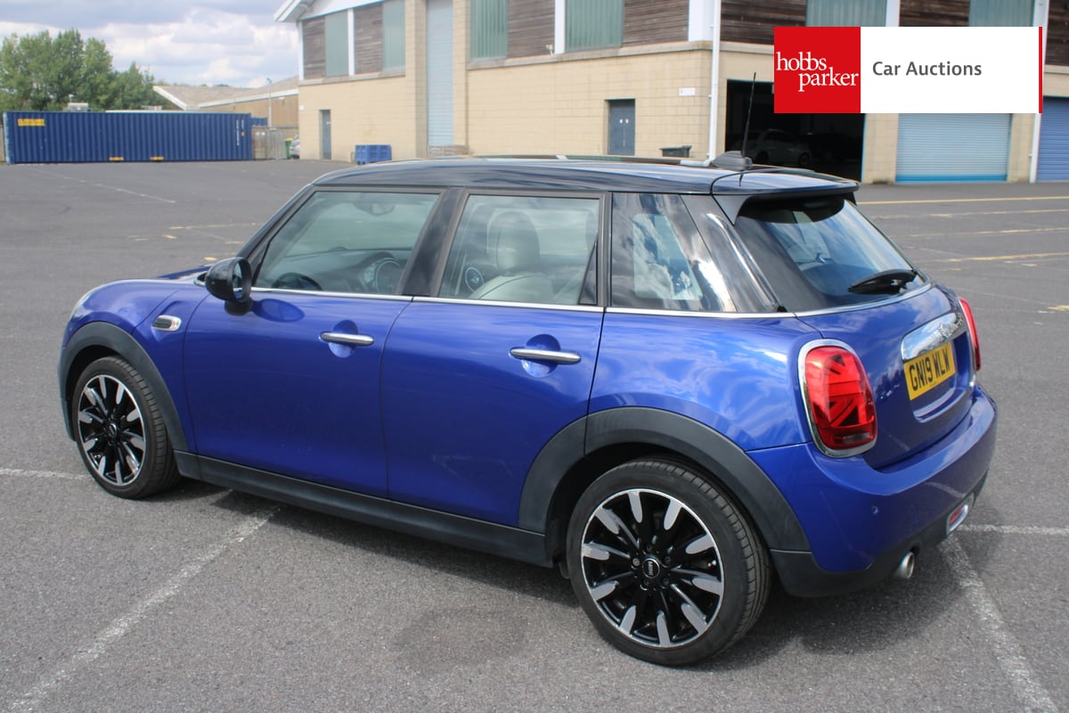 MINI COOPER EXCLUSIVE image 5
