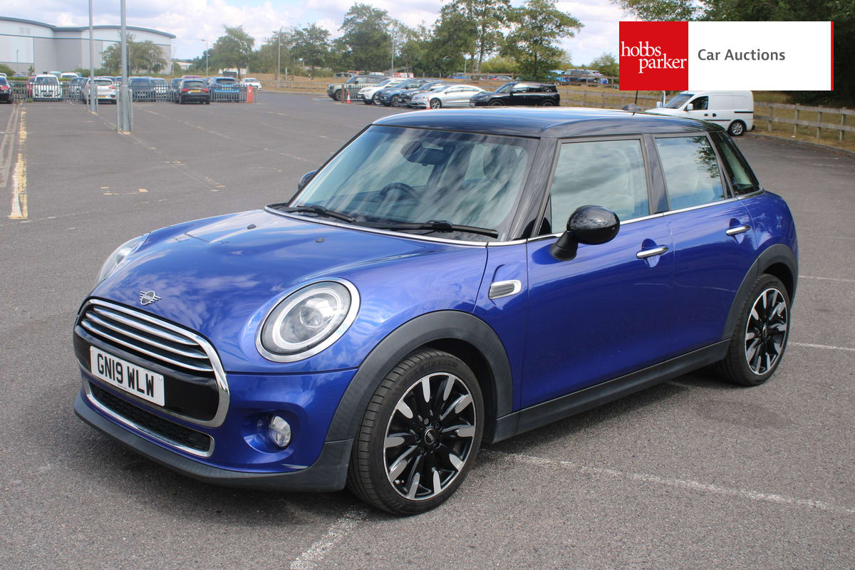 MINI COOPER EXCLUSIVE image 7