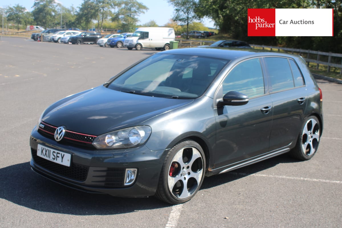 VOLKSWAGEN GOLF GTI S-A image 7