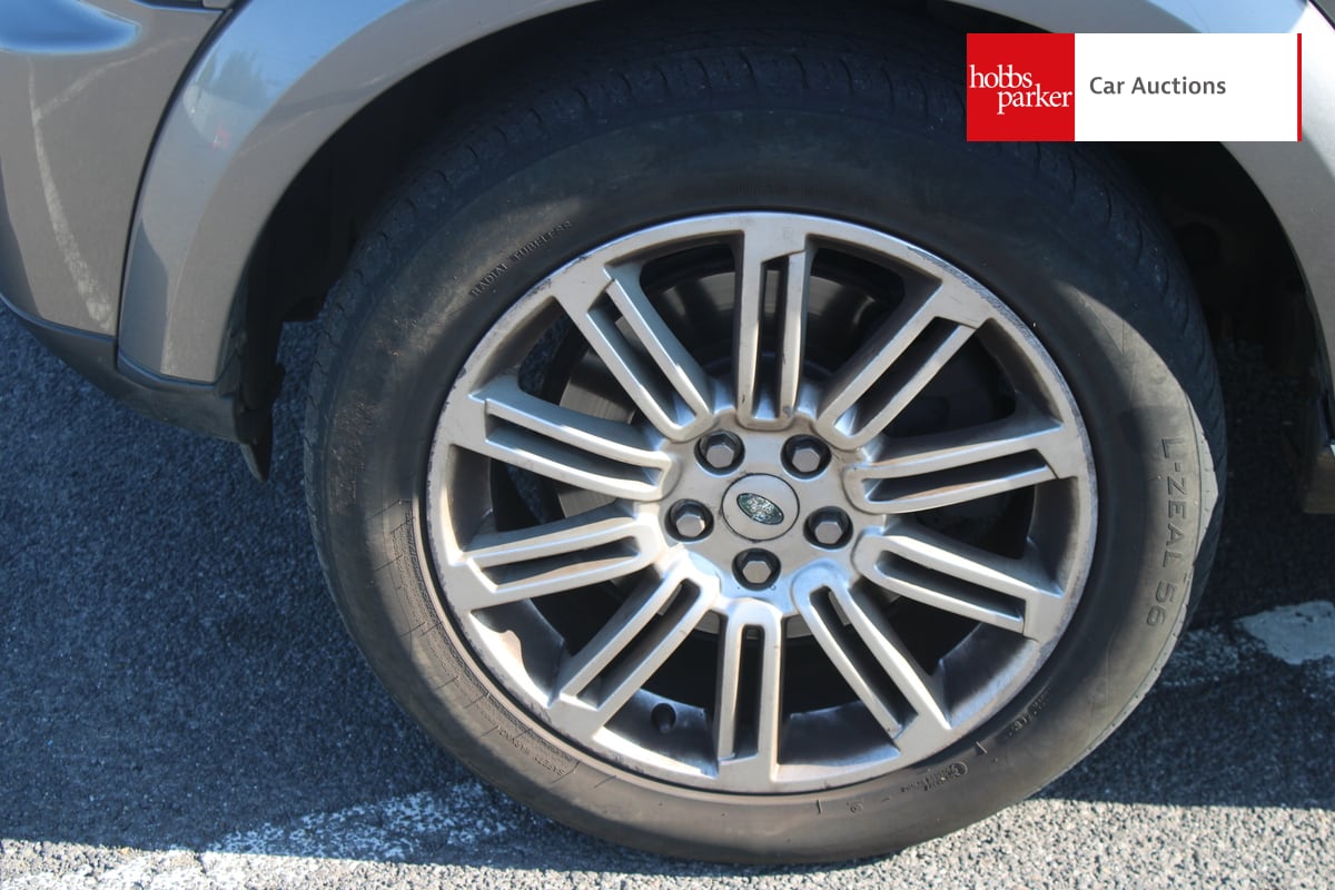 LAND ROVER DISCOVERY HSE TDV6 AUTO image 12