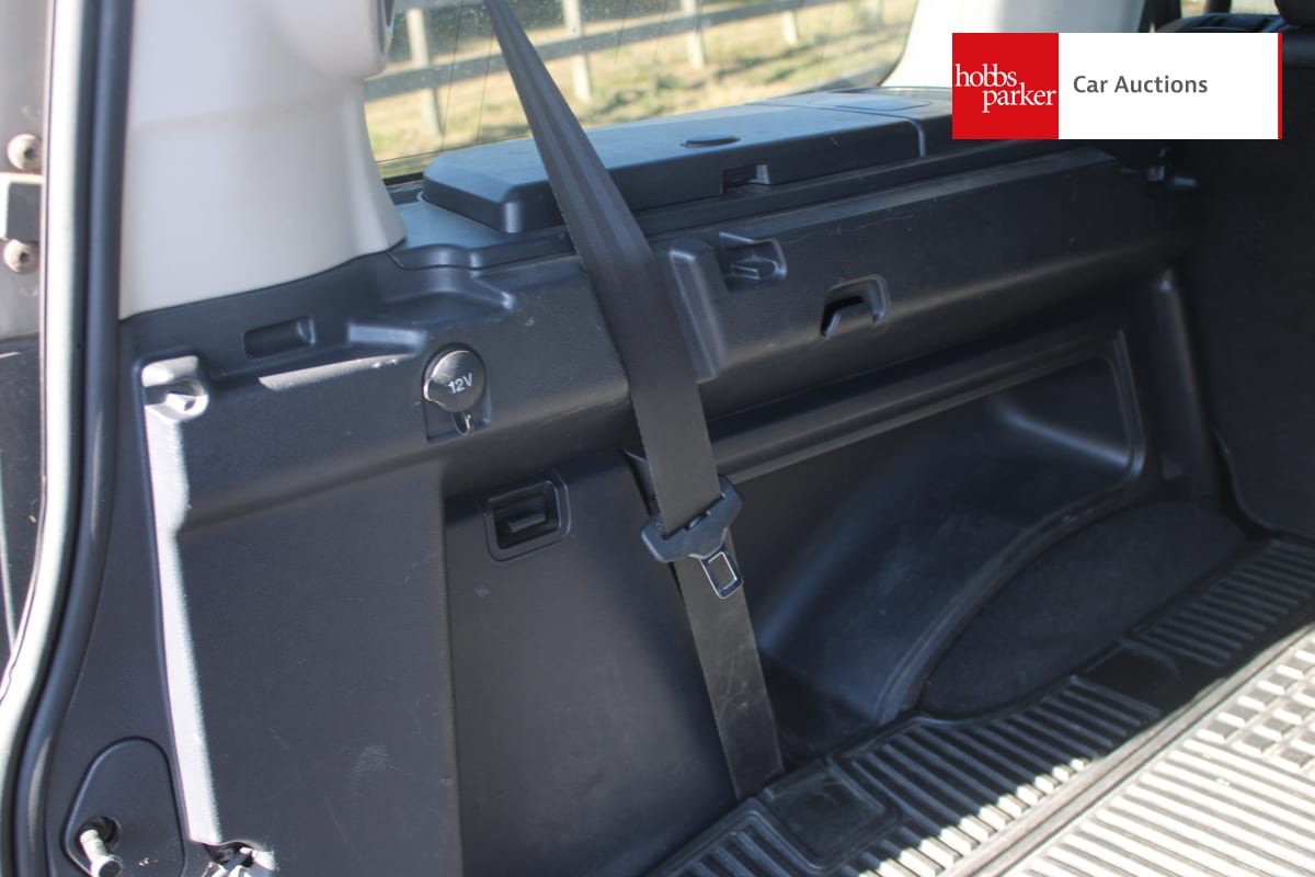 LAND ROVER DISCOVERY HSE TDV6 AUTO image 16
