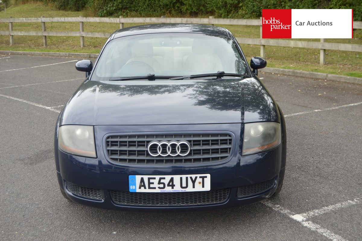 AUDI TT image 8