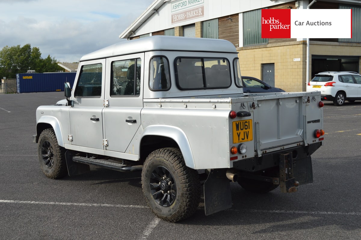 LAND ROVER DEFENDER 110 XS TD D/C image 5