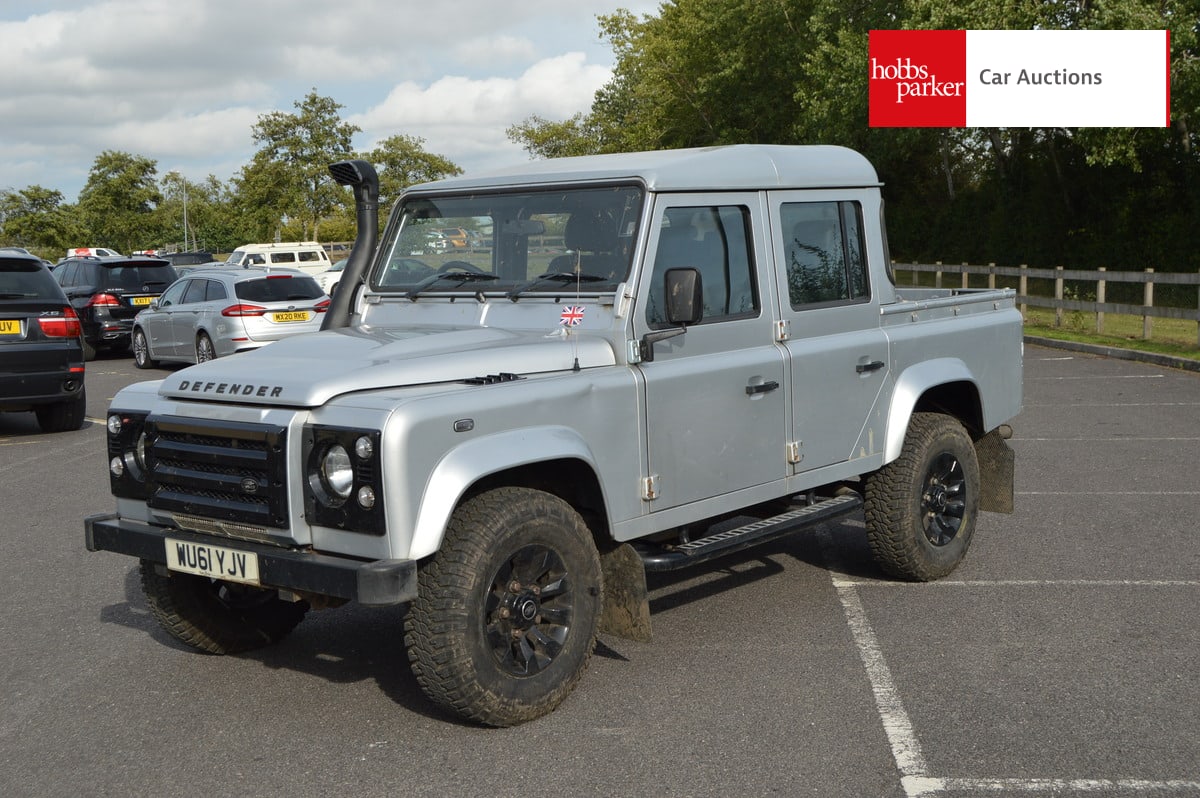 LAND ROVER DEFENDER 110 XS TD D/C image 7