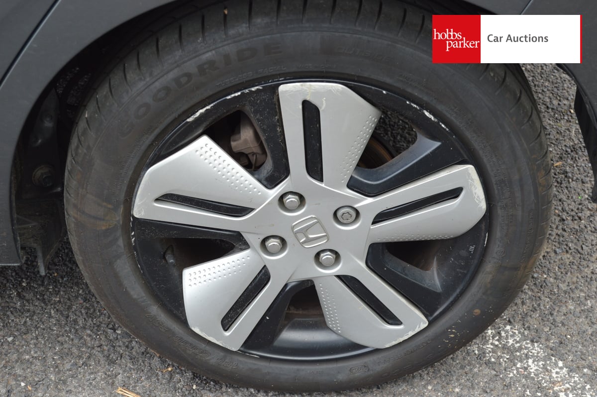 HONDA JAZZ EX I-MMD CVT image 10
