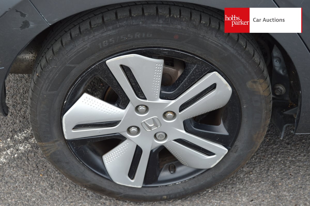 HONDA JAZZ EX I-MMD CVT image 11