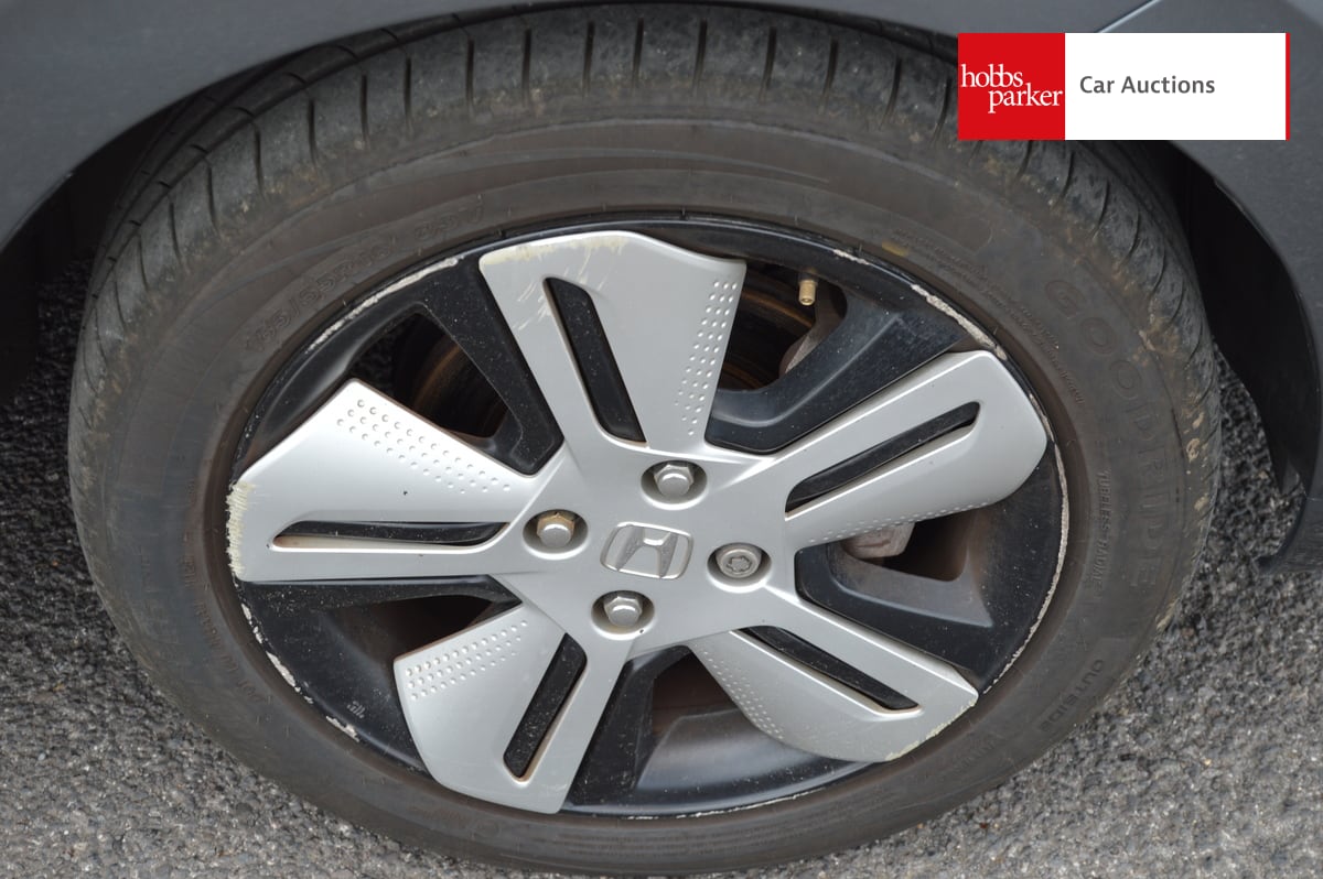 HONDA JAZZ EX I-MMD CVT image 12