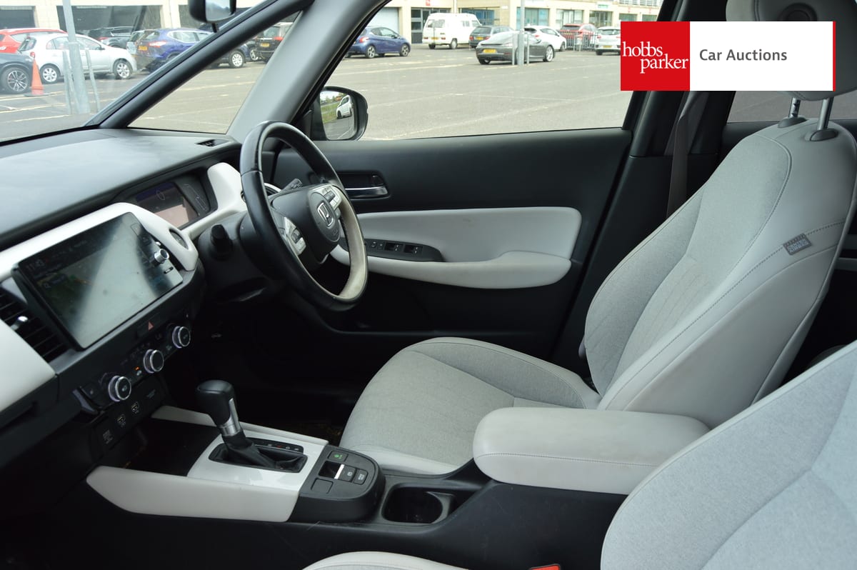 HONDA JAZZ EX I-MMD CVT image 13