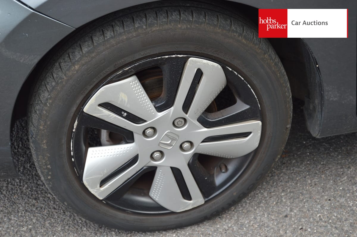 HONDA JAZZ EX I-MMD CVT image 9