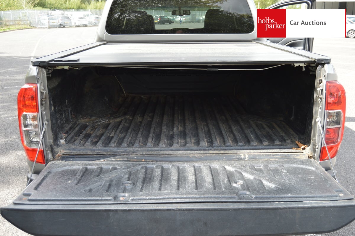 NISSAN NAVARA TEKNA DCI AUTO image 15