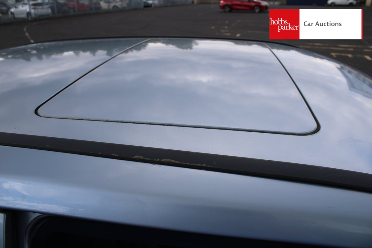 MERCEDES 190E AUTO image 36