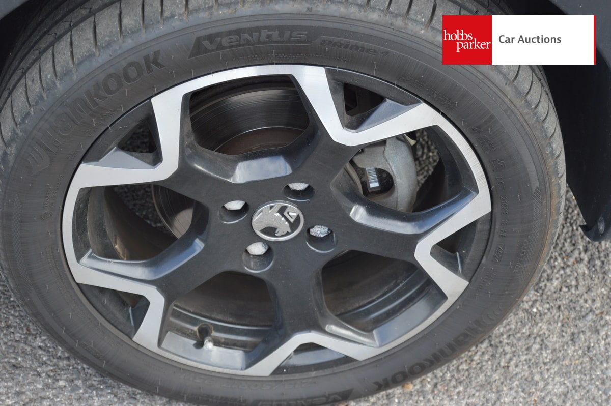 VAUXHALL CROSSLAND ELITE EDITION T image 10