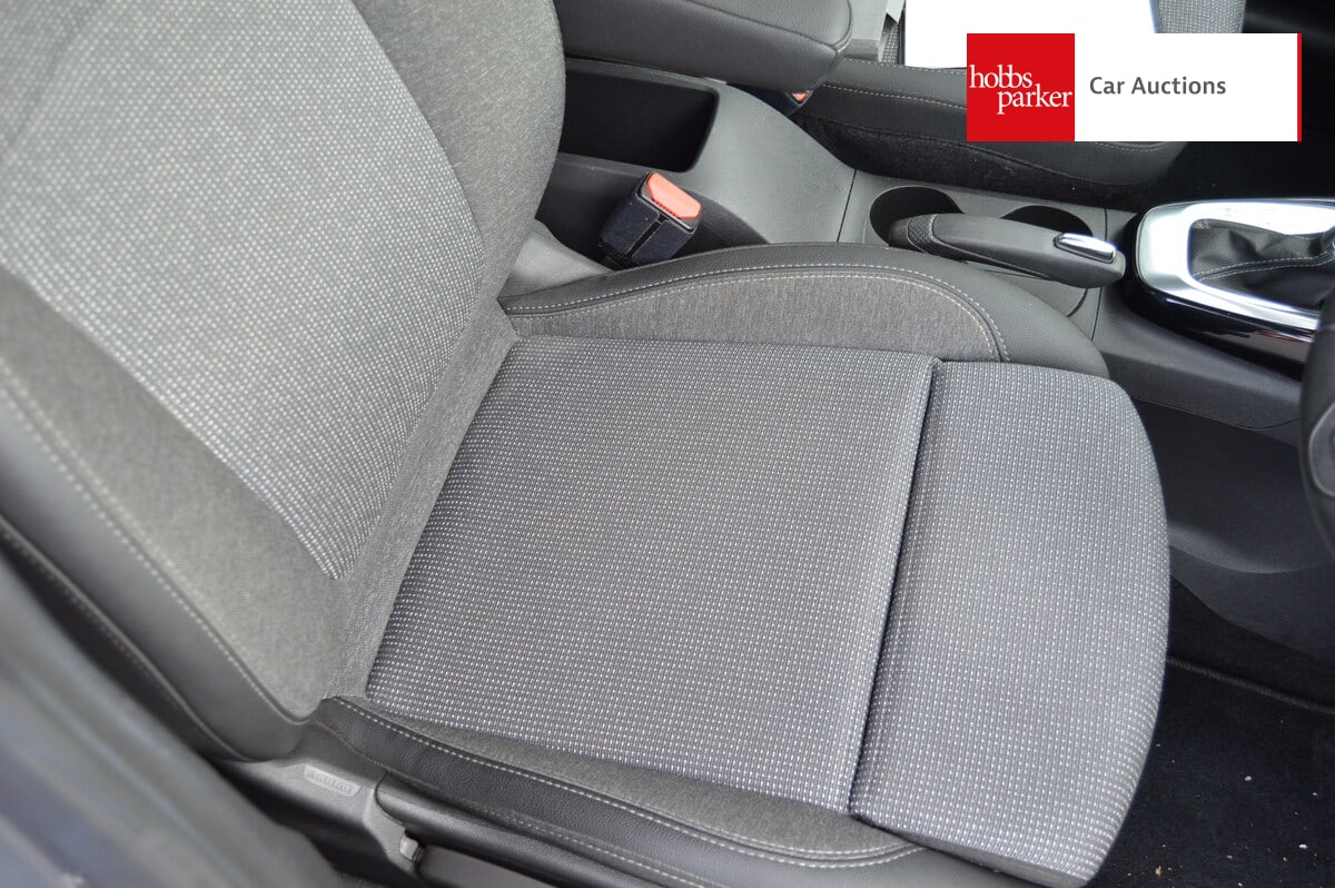 VAUXHALL CROSSLAND ELITE EDITION T image 16