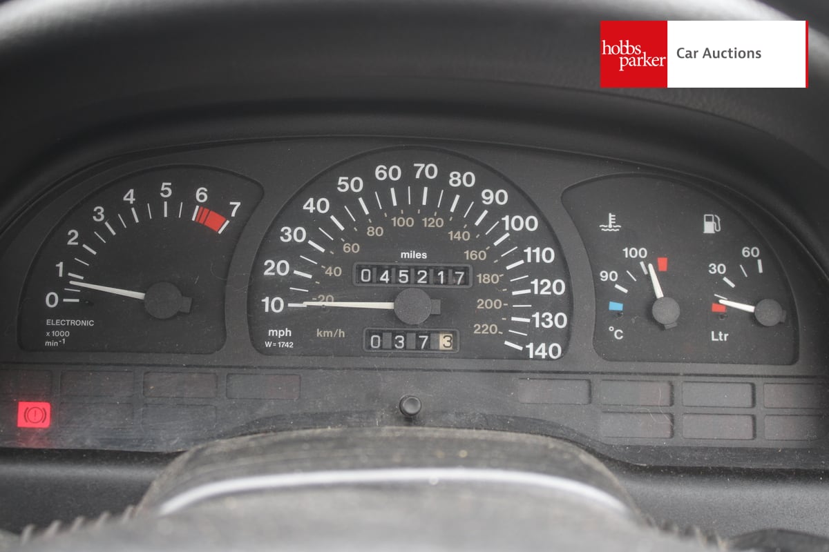 VAUXHALL CAVALIER LS 1.8 image 27